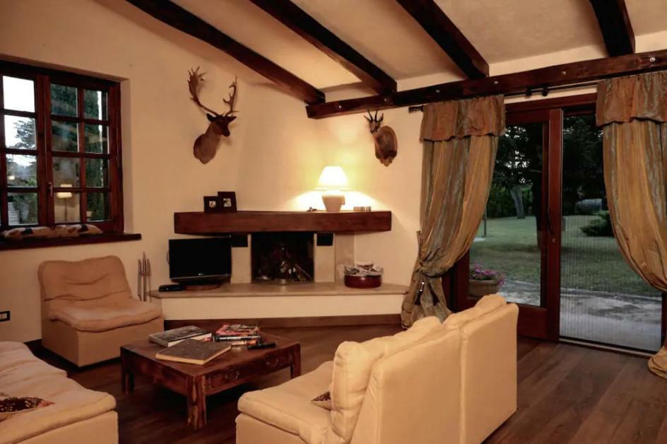 I Lari Castel Del Monte Bed & Breakfast Castel Del Monte  Exterior photo